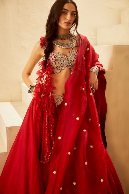 Bhumika Sharma_Red Organza, Net Sweetheart Neck Bridal Lehenga Set_at_Aza_Fashions