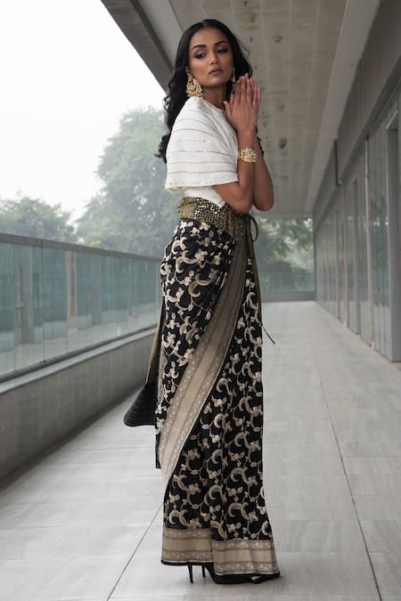 Neha & Tarun Green Saree Pure Katan Silk Round With Embroidered Top Online at Aza Fashions Neha & Tarun_Green Saree Pure Katan Silk Round With Embroidered Top _Online_at_Aza_Fashions