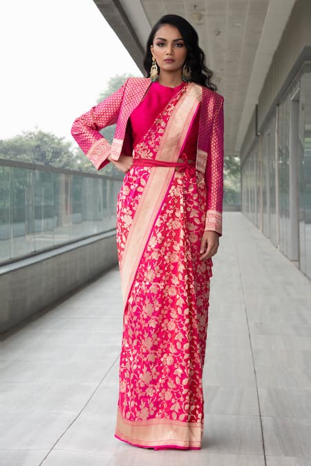 saree jacket patterns of Chinese Collar Short Sleeves and Heavy work | Saree  jackets, Saree designs, Designer saree blouse patterns