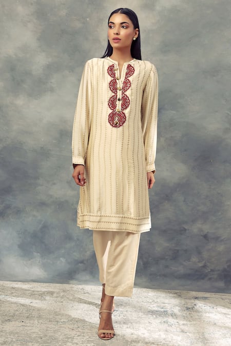 Bhumika Sharma Foil Print Kurta & Pant Set 