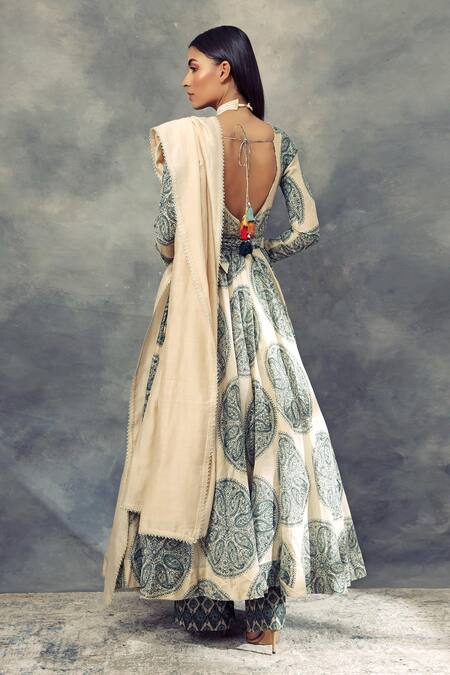 Shop Bhumika Sharma White Chanderi Silk Round Anarkali Set at Aza Fashions Shop_Bhumika Sharma_White Chanderi Silk Round Anarkali Set_at_Aza_Fashions