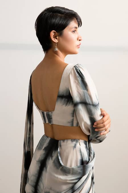 Buy_Bohame_Beige Crepe Square Neck Irina Pre-draped Saree Set _Online_at_Aza_Fashions