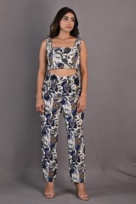 Bohame Off White Crepe Floral Cape Open Alyssa Print And Pant Set Online at Aza Fashions Bohame_Off White Crepe Floral Cape Open Alyssa Print And Pant Set _Online_at_Aza_Fashions