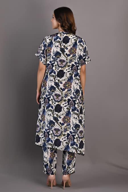 Shop Bohame Off White Crepe Floral Cape Open Alyssa Print And Pant Set Online at Aza Fashions Shop_Bohame_Off White Crepe Floral Cape Open Alyssa Print And Pant Set _Online_at_Aza_Fashions