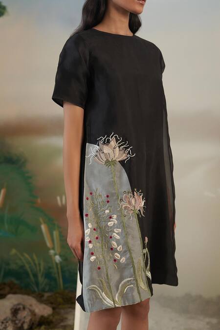 Shop Febo6 Black Silk Organza Floral, Sequin Round Embroidered Shift Dress Online at Aza Fashions Shop_Febo6_Black Silk Organza Floral, Sequin Round Embroidered Shift Dress _Online_at_Aza_Fashions