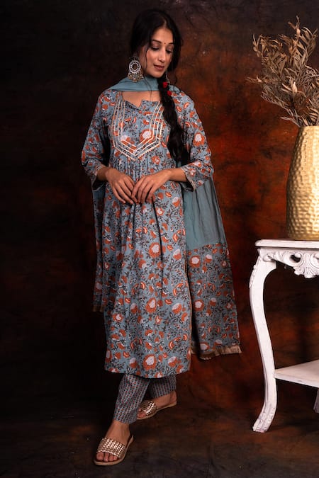 Buy_Tashee_Blue Cotton Round Block Print Kurta And Pant Set  _Online_at_Aza_Fashions