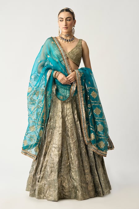 Itrh Ferhia Lampi Bridal Lehenga Set 