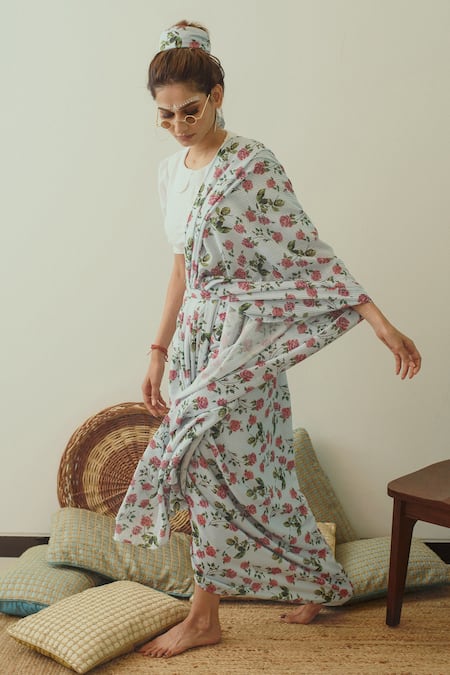 Buy Pasha India Blue Linen Floral, Stripes Peter Pan Collar Pre-draped Saree With Blouse Online at Aza Fashions Buy_Pasha India_Blue Linen Floral, Stripes Peter Pan Collar Pre-draped Saree With Blouse _Online_at_Aza_Fashions