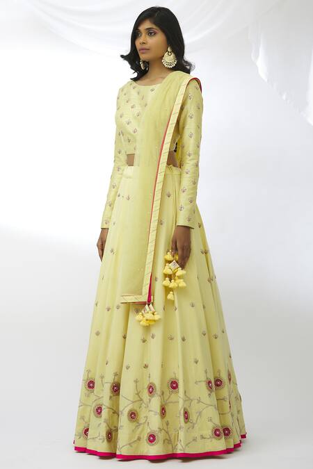 Aariyana Couture_Yellow Muslin, Net, Silk Beads, Embroidery Round Neck Bridal Lehenga Set_Online_at_Aza_Fashions