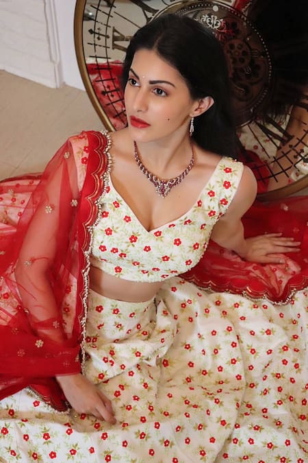 Buy_Shloka Sudhakar_White Chambray V Neck Embroidered Bridal Lehenga Set _Online_at_Aza_Fashions