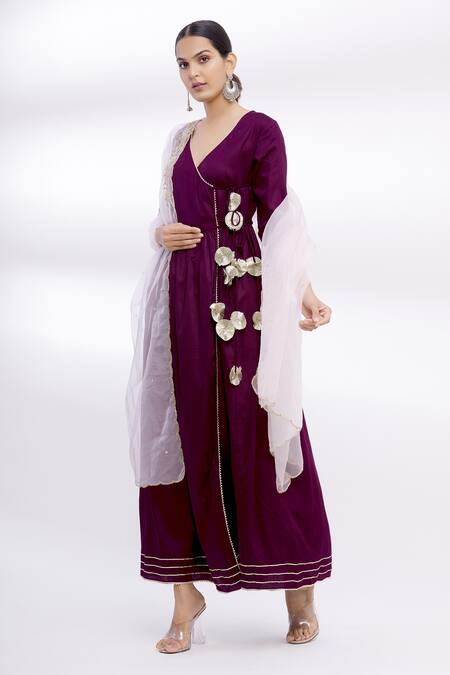 Samyukta Singhania Purple Jama Silk Angrakha With Embroidered Dupatta