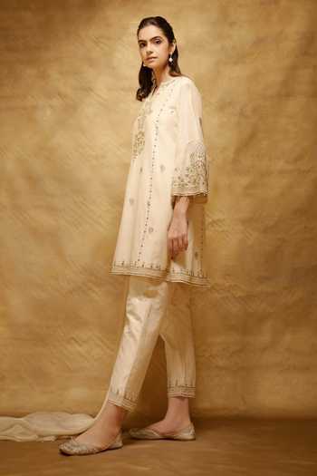 Bunka_White Cotton Silk Embroidered Kurta Set_Online_at_Aza_Fashions