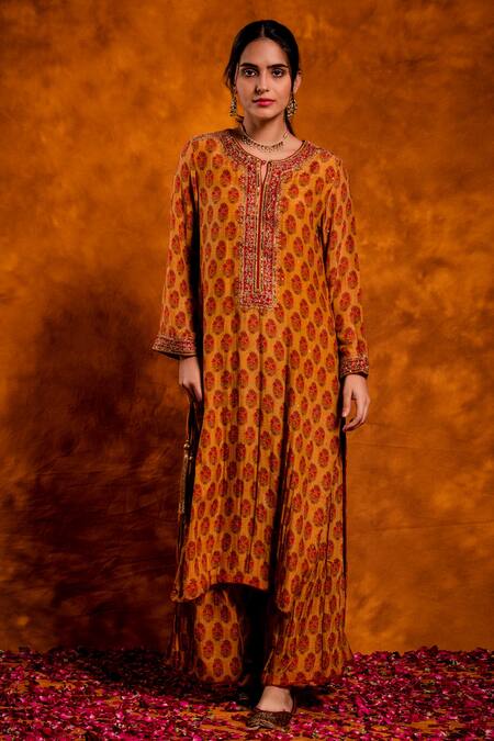 Chandbari_Red Dupatta Silk Organza, Kurta And Palazzo Chanderi Floral, Sequin, Print Set_Online_at_Aza_Fashions