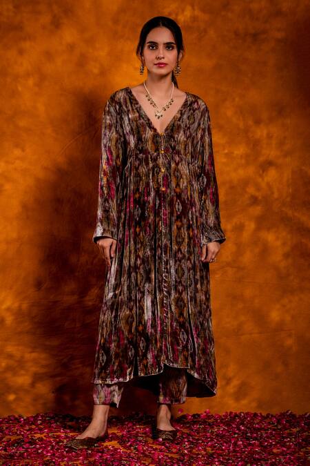 Chandbari_Multi Color Kurta Silk Velvet Printed Ikat V Neck And Pant Set_Online_at_Aza_Fashions