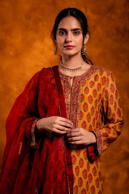 Shop_Chandbari_Red Dupatta Silk Organza, Kurta And Palazzo Chanderi Floral, Sequin, Print Set_Online_at_Aza_Fashions