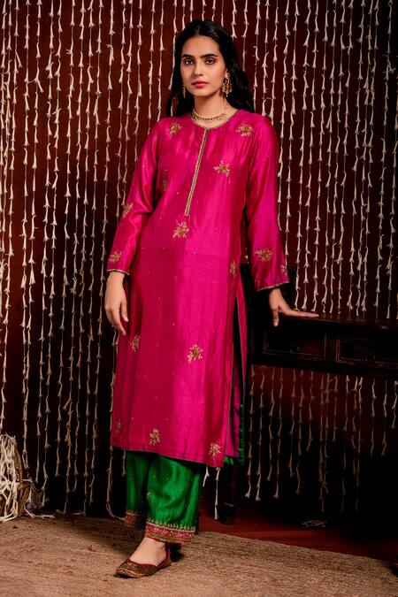 Buy_Chandbari_Fuchsia Kurta And Palazzo Chanderi Embroidery Zardozi Round Set _Online_at_Aza_Fashions