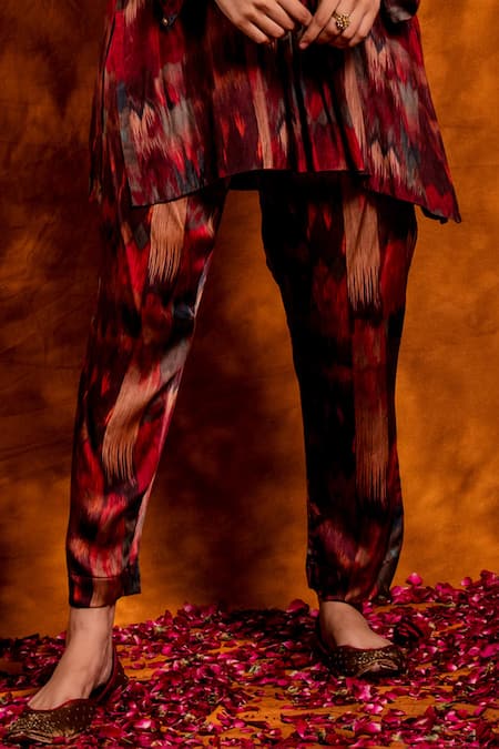 Chandbari_Multi Color Modal Satin Printed Abstract Mandarin Pleated Kurta And Pant Set_at_Aza_Fashions