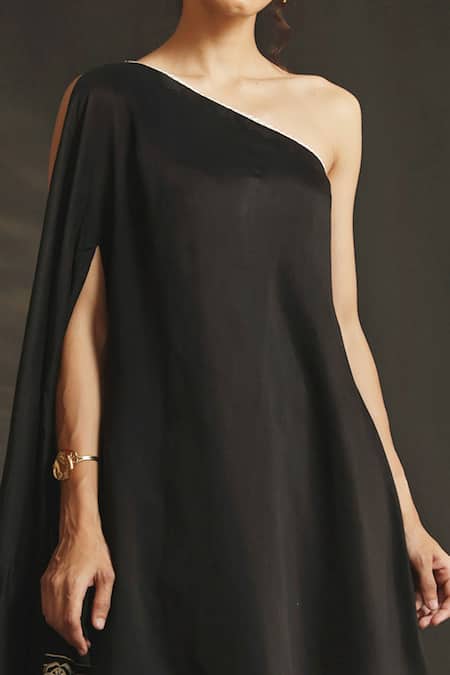 Shop_Chandrima_Black Chanderi Asymmetric One Shoulder Draped Kurta _Online_at_Aza_Fashions
