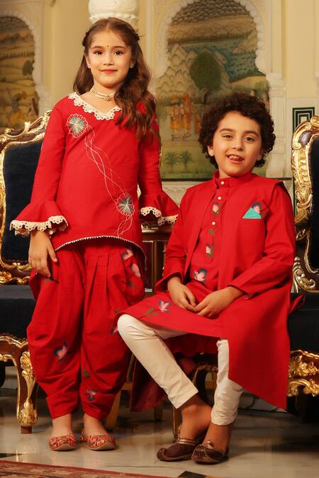 Buy_Cute Couture_Red Cotton, Poplin Beads Embroidered Bundi And Kurta Set _Online_at_Aza_Fashions