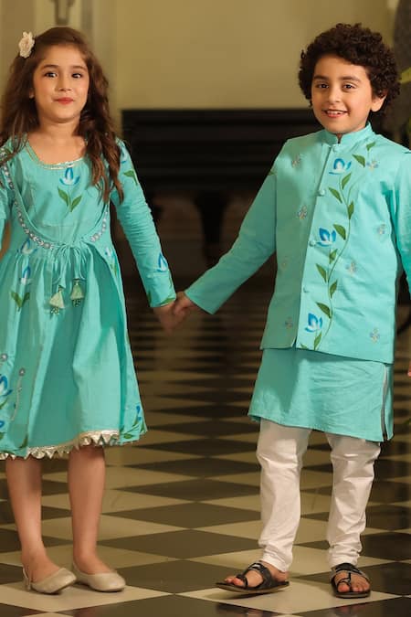 Shop_Cute Couture_Blue Cotton Embroidery Turquoise Floral Bundi And Kurta Set _Online_at_Aza_Fashions