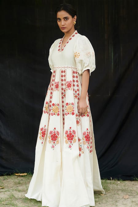 Chandrima_White Chanderi V Neck Pleated Maxi Dress _Online_at_Aza_Fashions