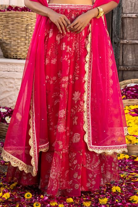 Chhavvi Aggarwal_Pink Organza Floral Motifs, Sequin Work, Beads Leaf Neck Print Lehenga Set _at_Aza_Fashions