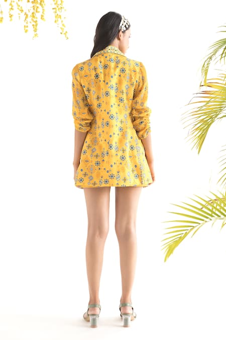 Chhavvi Aggarwal_Yellow Crepe Geometric Print Lapel Collar Jacket Shorts Set _Online_at_Aza_Fashions