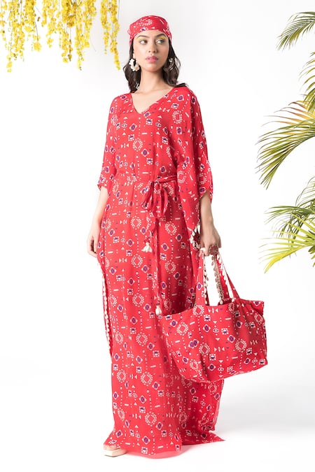 Chhavvi Aggarwal_Red Geometric Print Tote Bag _Online_at_Aza_Fashions