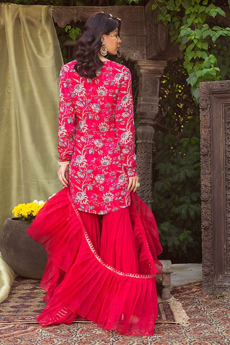 Shop Chhavvi Aggarwal Red Organza, Crepe, Georgette Notched Round Neck Printed Kurta Sharara Set at Aza Fashions Shop_Chhavvi Aggarwal_Red Organza, Crepe, Georgette Notched Round Neck Printed Kurta Sharara Set _at_Aza_Fashions
