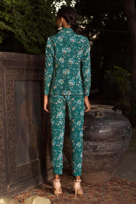 Shop Chhavvi Aggarwal Green Crepe Top V Neck Blazer Lapel Floral Print Suit Set at Aza Fashions Shop_Chhavvi Aggarwal_Green Crepe Top V Neck Blazer Lapel Floral Print Suit Set _at_Aza_Fashions