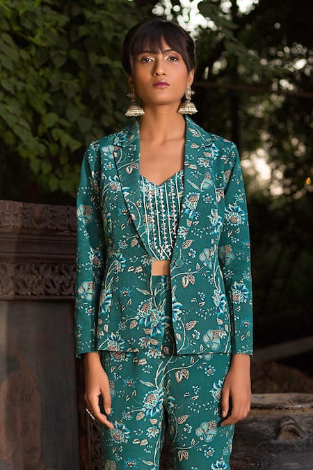 Buy Chhavvi Aggarwal Green Crepe Top V Neck Blazer Lapel Floral Print Suit Set Online at Aza Fashions Buy_Chhavvi Aggarwal_Green Crepe Top V Neck Blazer Lapel Floral Print Suit Set _Online_at_Aza_Fashions