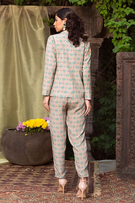 Shop Chhavvi Aggarwal Beige Top Sweetheart Blazer Lapel Printed Suit Set at Aza Fashions Shop_Chhavvi Aggarwal_Beige Top Sweetheart Blazer Lapel Printed Suit Set _at_Aza_Fashions
