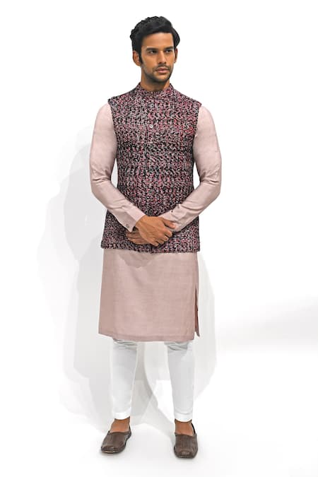 GRAM OF INK Textured Bundi & Kurta Set 