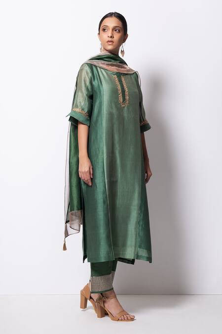 Bhavik Shah_Green Kurta Handwoven Chanderi  Dupatta Chanderi Pant Cotton Set _Online_at_Aza_Fashions