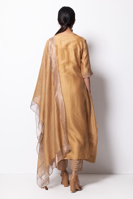 Shop Bhavik Shah Beige Kurta Handwoven Chanderi Dupatta Chanderi Pant Cotton Set at Aza Fashions Shop_Bhavik Shah_Beige Kurta Handwoven Chanderi Dupatta Chanderi Pant Cotton Set _at_Aza_Fashions