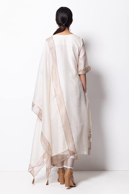 Shop Bhavik Shah White Kurta Handwoven Chanderi Dupatta Chanderi Pant Cotton Set at Aza Fashions Shop_Bhavik Shah_White Kurta Handwoven Chanderi Dupatta Chanderi Pant Cotton Set _at_Aza_Fashions
