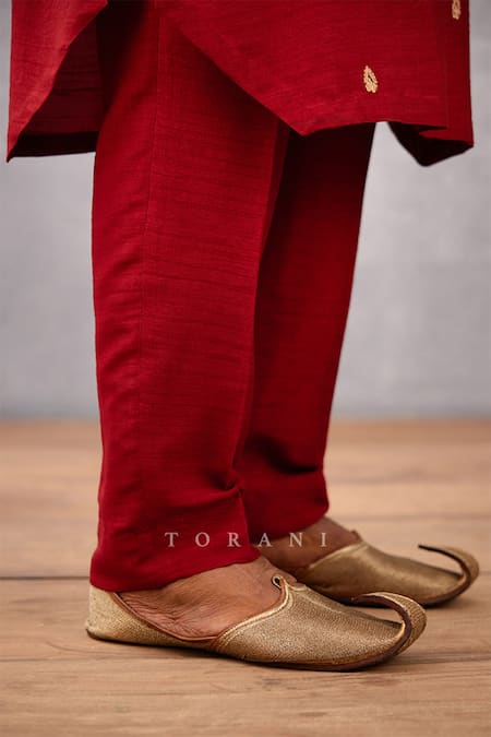 Torani Red Viscose Raw Silk Dori Gudhal Balochi Work Kurta Set at Aza Fashions Torani_Red Viscose Raw Silk Dori Gudhal Balochi Work Kurta Set _at_Aza_Fashions