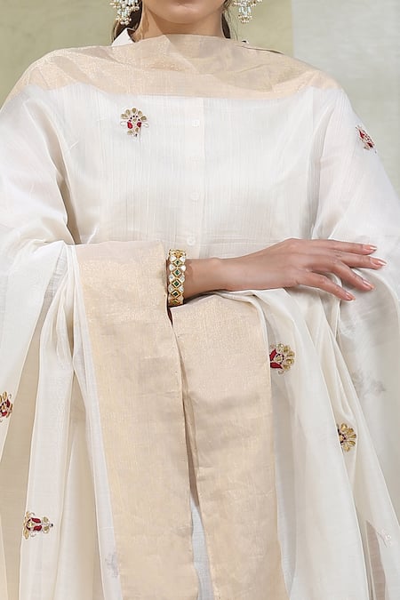 Weaver Story_White Pure Chanderi Silk Zardozi Dupatta _Online_at_Aza_Fashions