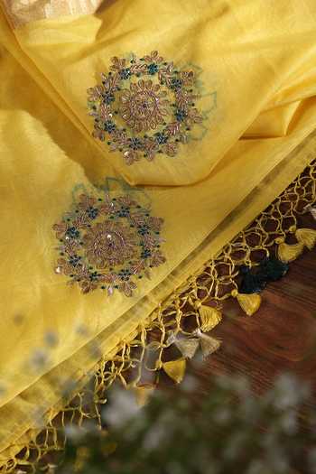 Weaver Story_Yellow Pure Chanderi Silk Zardozi Dupatta _Online_at_Aza_Fashions