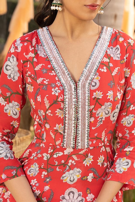 Chhavvi Aggarwal_Red Crepe, Organza Embroidery, Sequins V-neck Printed Peplum Top And Palazzo Set _Online_at_Aza_Fashions