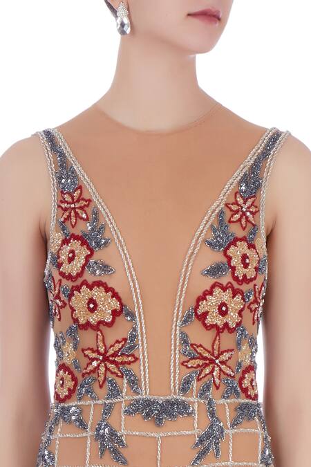 Chisel By Meghna Ramrakhiya_Beige Round Embroidered Trail Gown  _at_Aza_Fashions