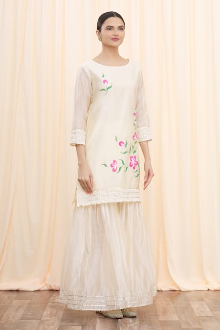 Arihant Rai Sinha_Off White Chanderi Lace Round Hand Painted Floral Kurta Sharara And Dupatta Set _Online_at_Aza_Fashions