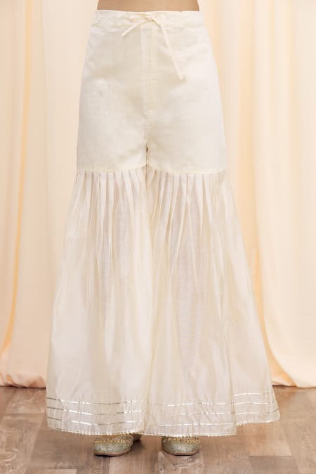 Arihant Rai Sinha_Off White Chanderi Lace Round Hand Painted Floral Kurta Sharara And Dupatta Set _at_Aza_Fashions