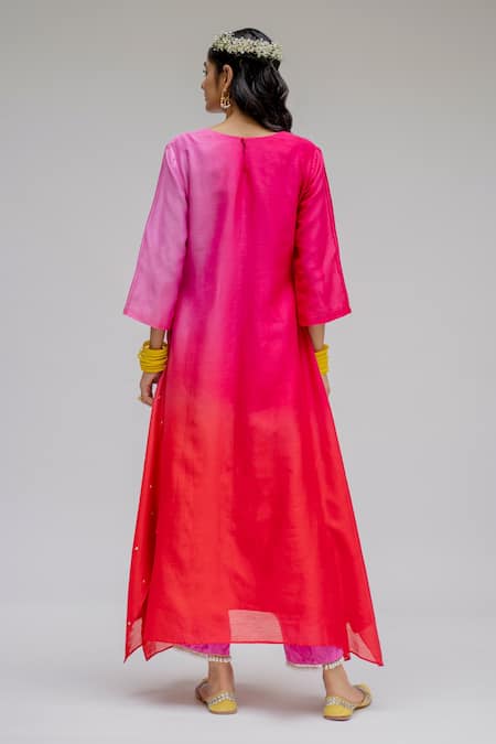 Chrkha Chanderi Silk Embroidered Kurta Set 