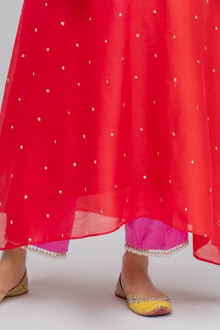 Chrkha_Pink Chanderi Silk Cotton Lining Shantoon Sequins Scoop Embroidered Kurta Set _at_Aza_Fashions