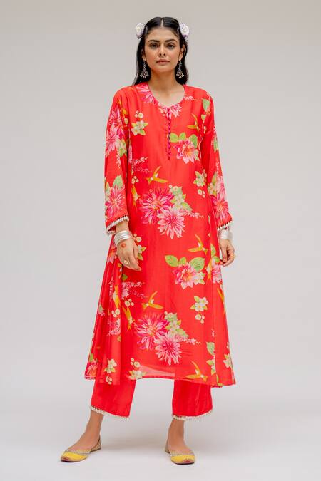 Buy_Chrkha_Red Chanderi Silk Cotton Lining Shantoon Printed Digital Floral Kurta Set For Kids_Online_at_Aza_Fashions