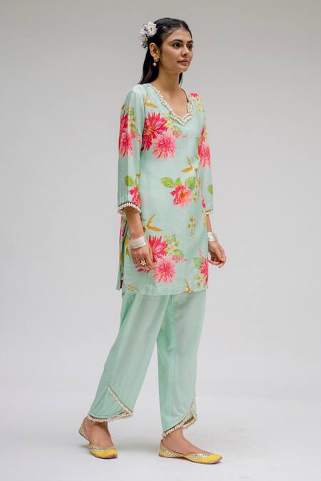 Chrkha_Green Chanderi Silk Cotton Lining Shantoon Printed Digital Tunic And Pant Set _Online_at_Aza_Fashions