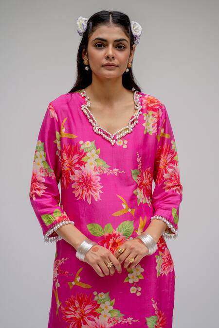 Buy_Chrkha_Pink Chanderi Silk Cotton Lining Shantoon Digital Print V Tunic And Pant Set _Online_at_Aza_Fashions