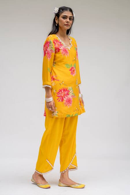 Chrkha_Yellow Chanderi Silk Cotton Lining Shantoon Printed Digital Tunic And Pant Set _Online_at_Aza_Fashions