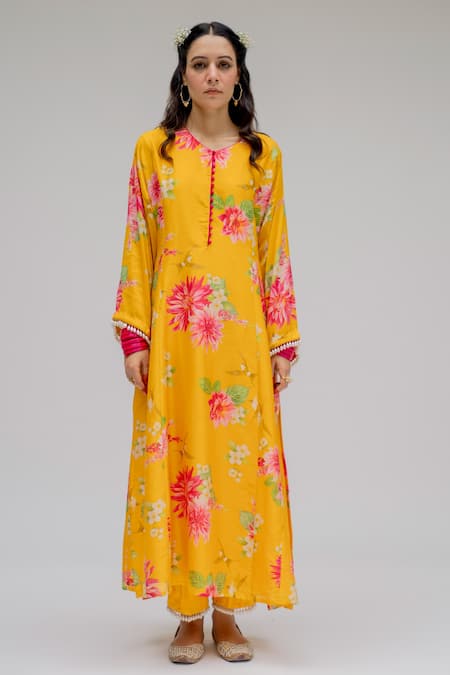 Chrkha Yellow Chanderi Silk Cotton Lining Shantoon Printed Digital Floral Kurta Set Online at Aza Fashions Chrkha_Yellow Chanderi Silk Cotton Lining Shantoon Printed Digital Floral Kurta Set _Online_at_Aza_Fashions